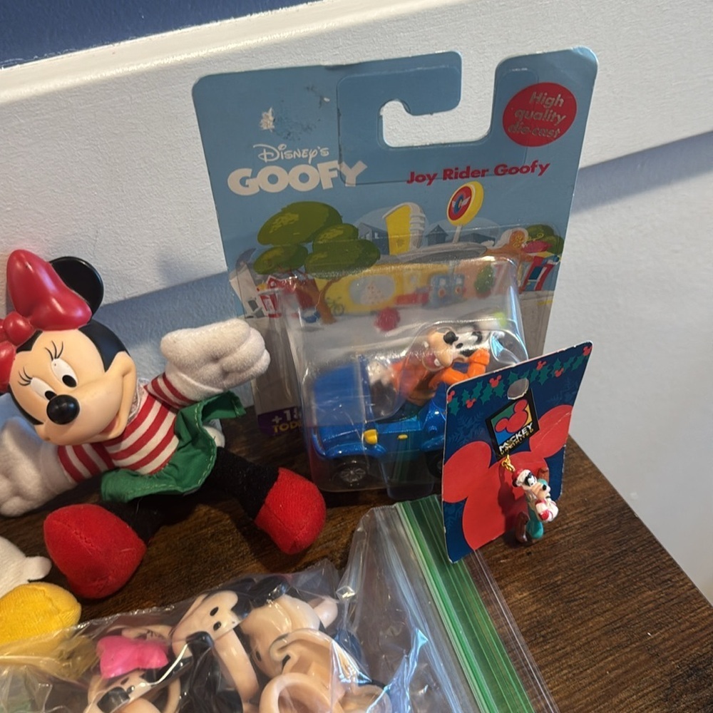 Disney Mikey Minnie mouse lot - Birthday decor cupcake rings - Picture 4 of 6